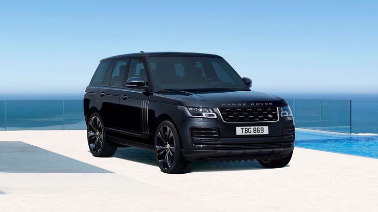 Автомобиль Range Rover SVAutobiography Dynamic Black в цвете Santorini Black.